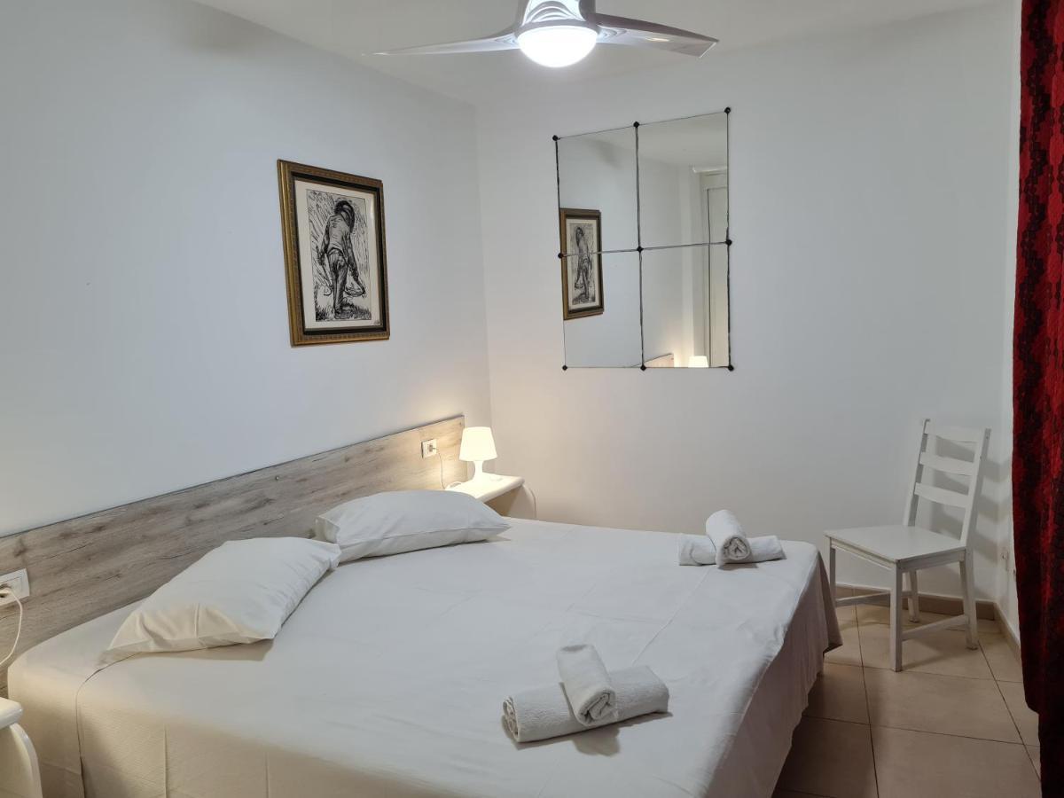 Habitaciones Nathaly Armenime エクステリア 写真