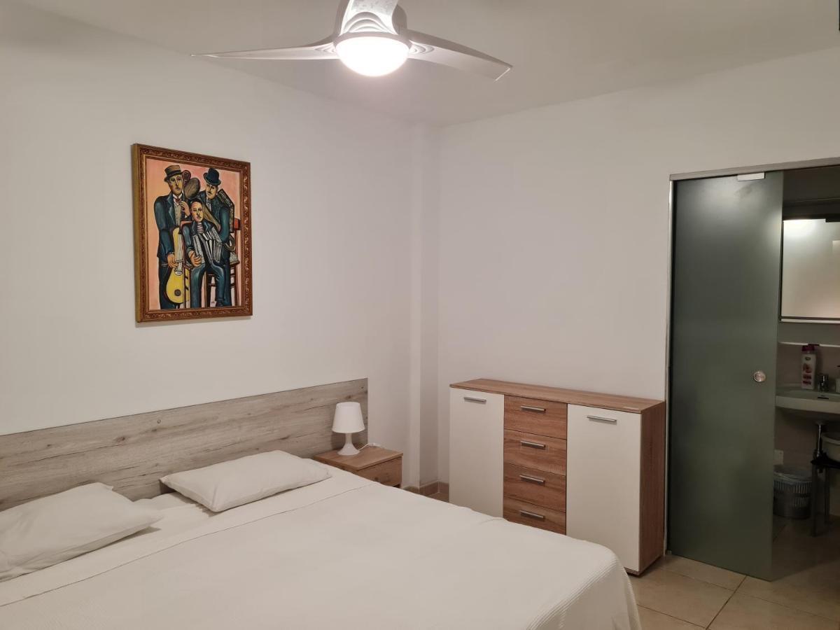 Habitaciones Nathaly Armenime エクステリア 写真
