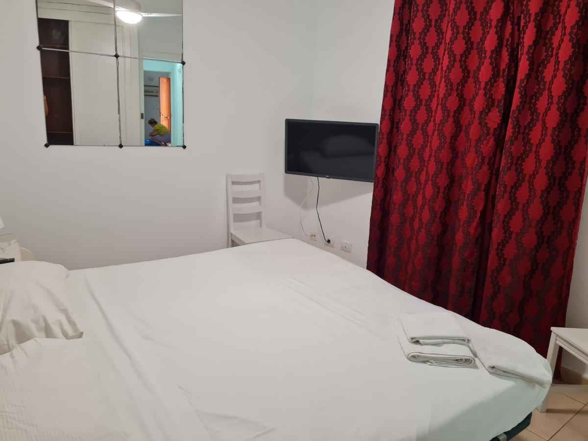 Habitaciones Nathaly Armenime エクステリア 写真